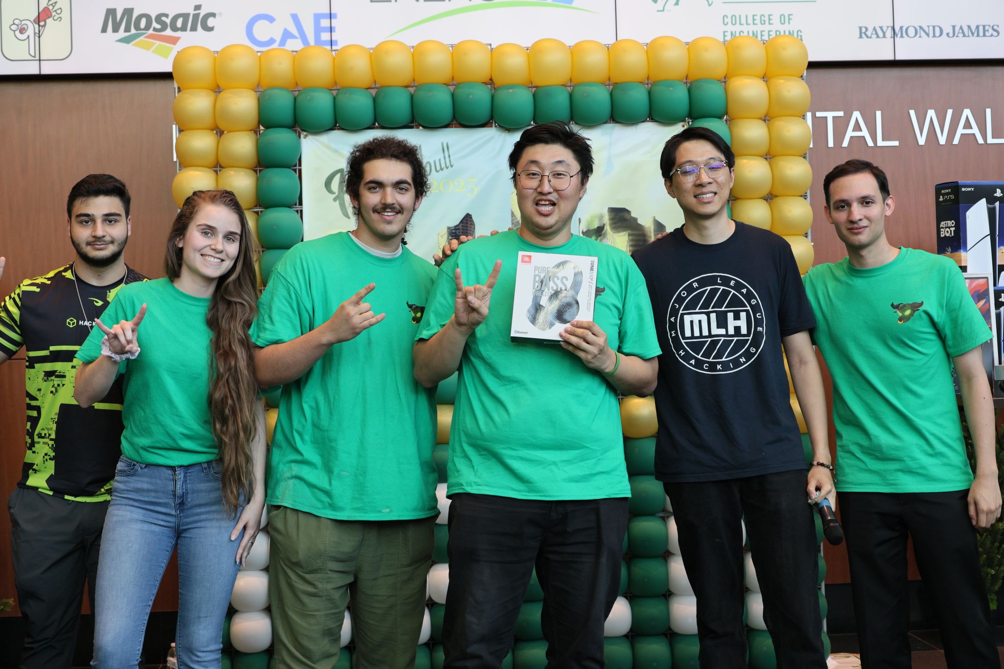 Han Lee at Hackabull VII with CampusPup